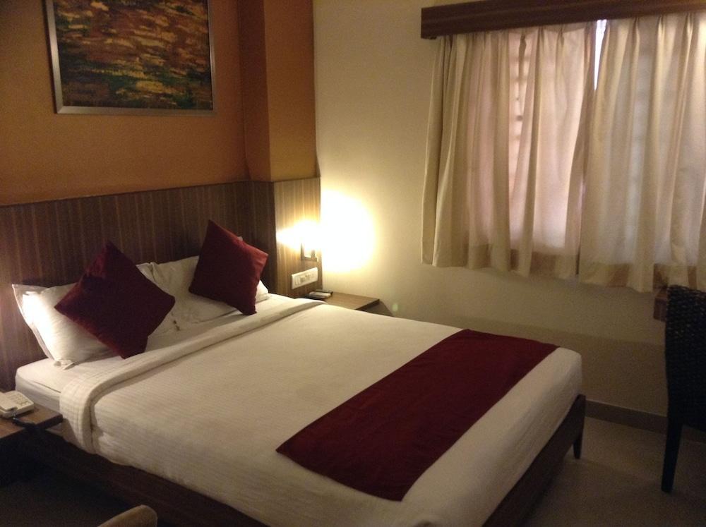 Octave La Sara Vista Hotel Бангалор Екстериор снимка
