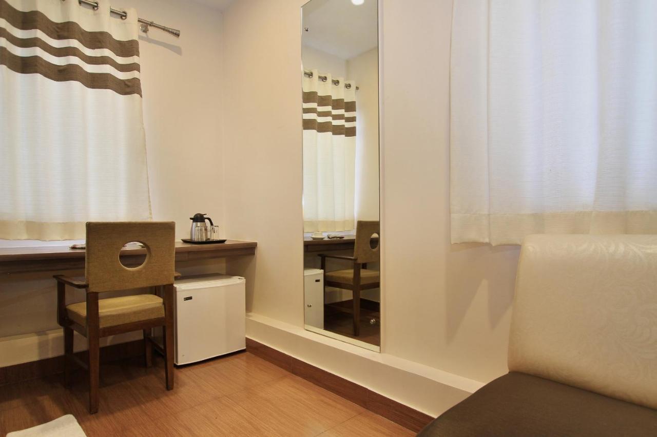 Octave La Sara Vista Hotel Бангалор Екстериор снимка