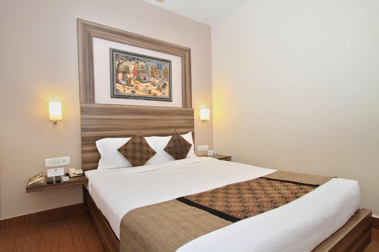 Octave La Sara Vista Hotel Бангалор Екстериор снимка