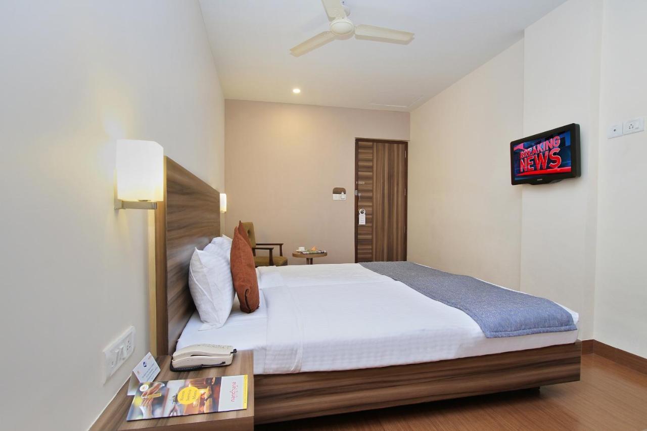Octave La Sara Vista Hotel Бангалор Екстериор снимка
