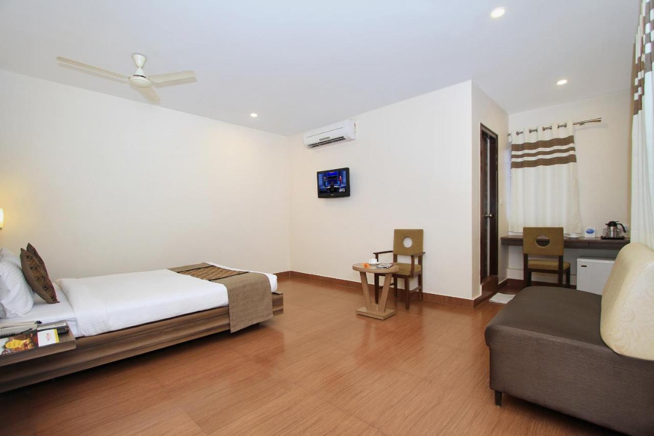 Octave La Sara Vista Hotel Бангалор Екстериор снимка