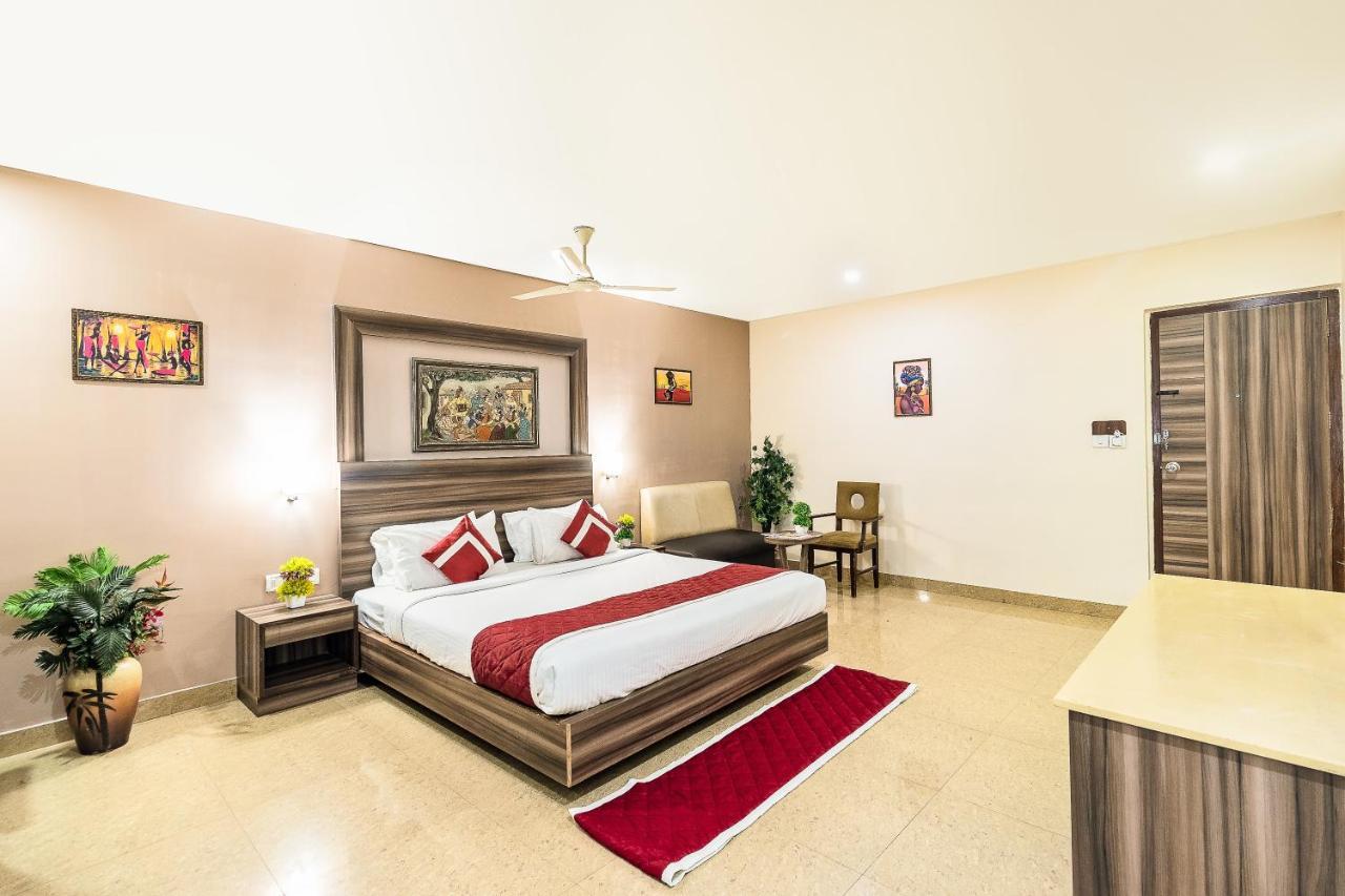 Octave La Sara Vista Hotel Бангалор Екстериор снимка