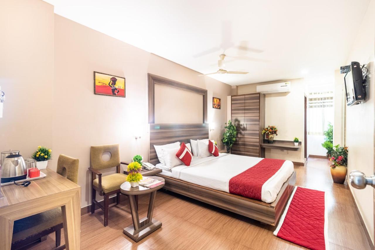 Octave La Sara Vista Hotel Бангалор Екстериор снимка
