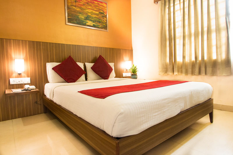 Octave La Sara Vista Hotel Бангалор Екстериор снимка